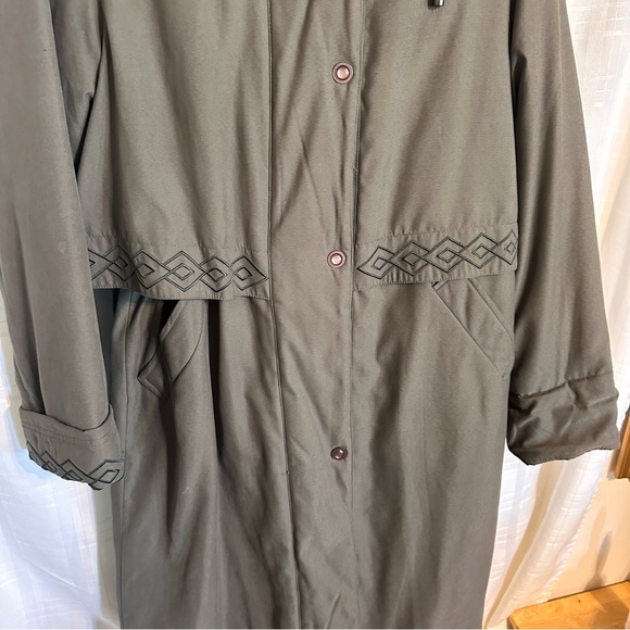 Utex Design Winter Coat. - Picture 6 of 13